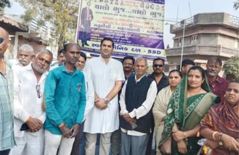 બંધારણ દિવસે બંધારણ ઘડવૈયાની પ્રતિમાનું સન્માન