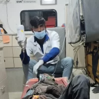 અજાણ્યાની વ્હારે 108 ની ટીમ: નિષ્ઠાપૂર્વકની ફરજ