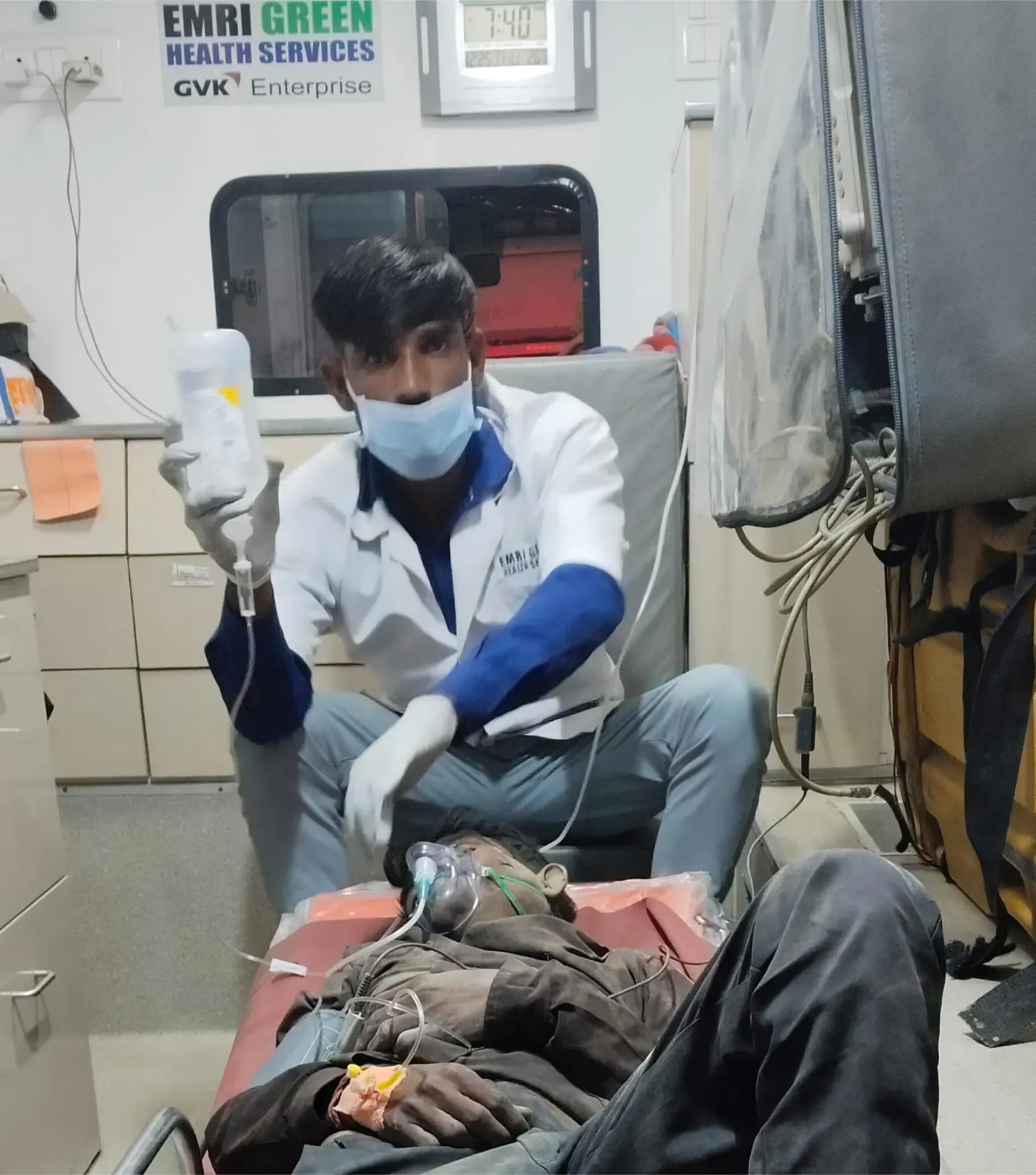 અજાણ્યાની વ્હારે 108 ની ટીમ: નિષ્ઠાપૂર્વકની ફરજ