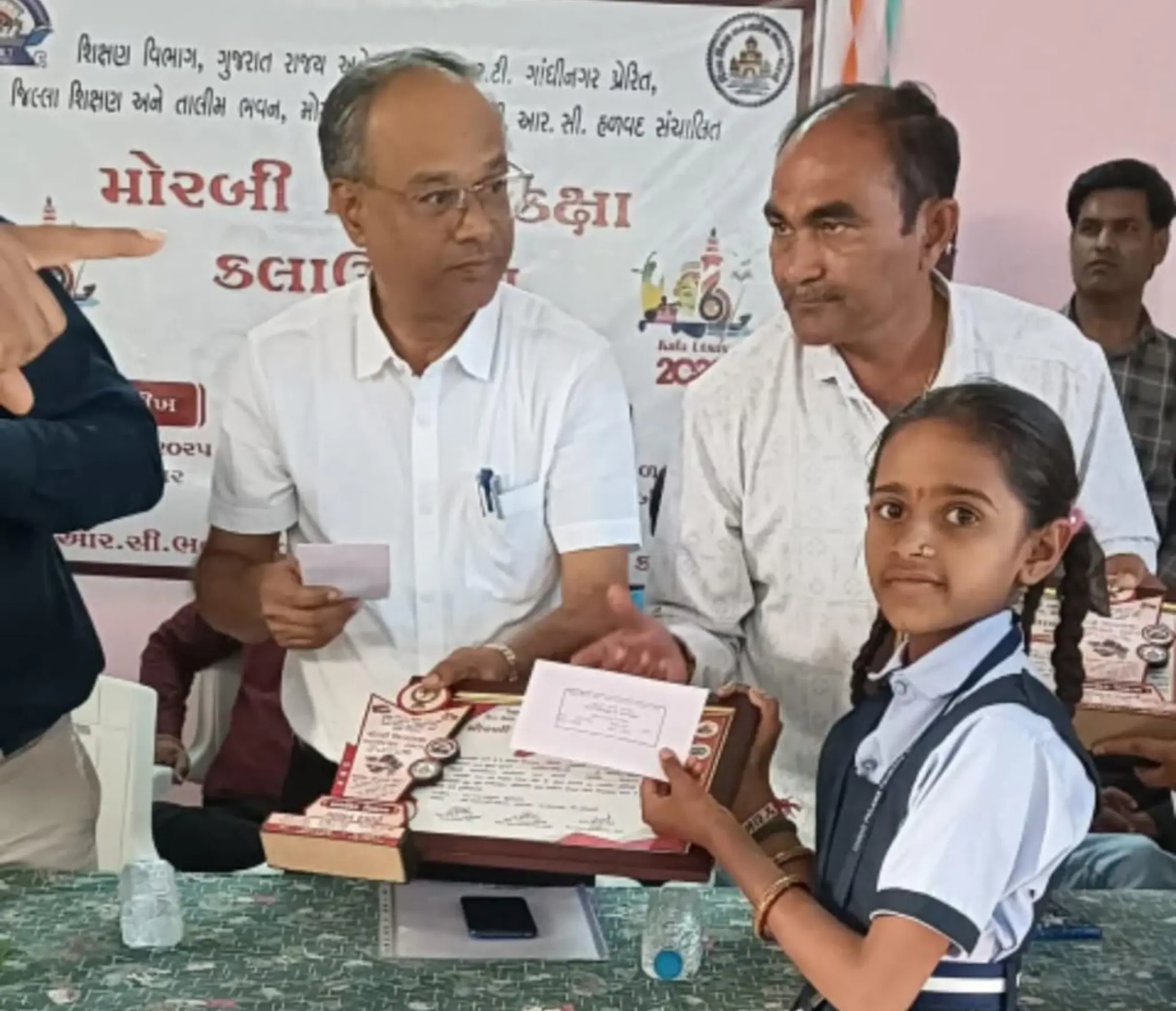 પલાંસ શાળાની વિદ્યાર્થિની સંગીત ગાયન સ્પર્ધામાં પ્રથમ