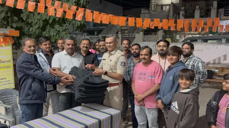 ગઢિયા હનુમાન મિત્ર મંડળ દ્વારા ધાબળા વિતરણ