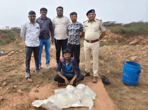 વિરપર ગામની સીમમાં દેશી દારૂની ભઠ્ઠી ઝડપાઇ