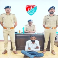 દેશી બાવળ કાપતા તીથવાના યુવાનને પકડતું વનખાતું