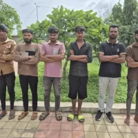 ધાડ પાડવાની તેમની યોજના અધૂરી રહી