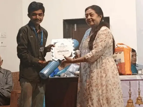 વાંકાનેરના લોહાણા વિદ્યાર્થીનું રાજકોટમાં સન્માન