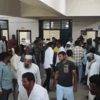 વીજલાઈન મામલે મીટીંગ અંગે ખેડૂતોનો વિરોધ