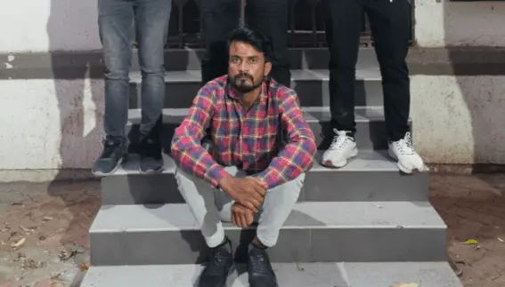 નશીલા પદાર્થ વેચાણનો આરોપી કડીથી પકડાયો