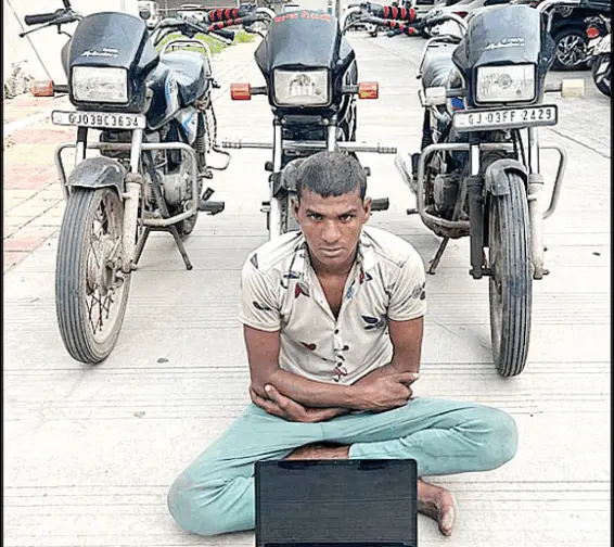 ત્રણ બાઇક ચોરીનો આરોપી પકડાયો