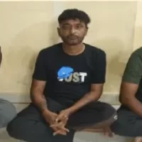 ૨.૧૮ કરોડના દારૂના કેસમાં ફરાર ત્રણ પકડાયા