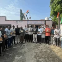 પાંચદ્વારકામાં પડીકા બંધ કરનારનું સન્માન