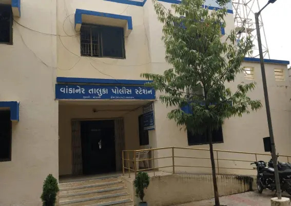 નવાપરાનો શખ્સ નશાની હાલતમાં પકડાયો